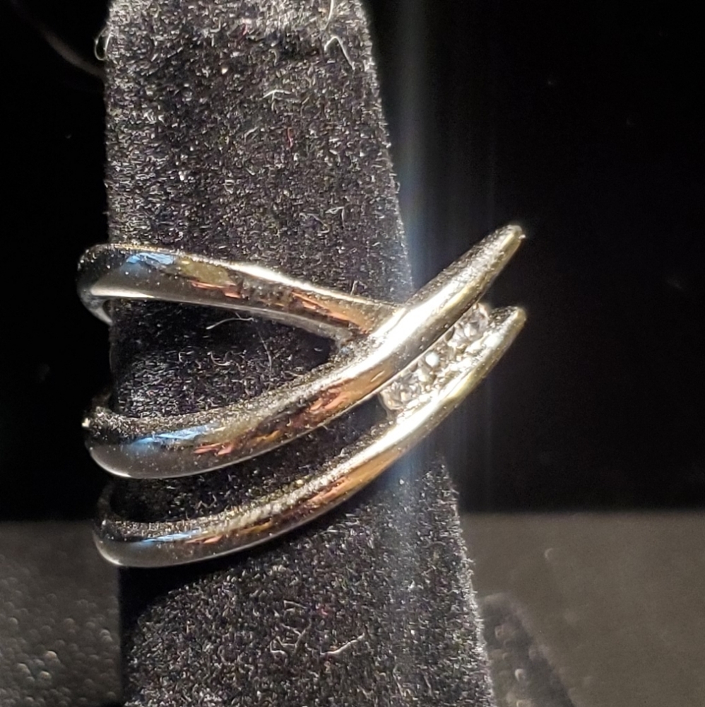 Unique designed Costume jewelry ring with CZ stone